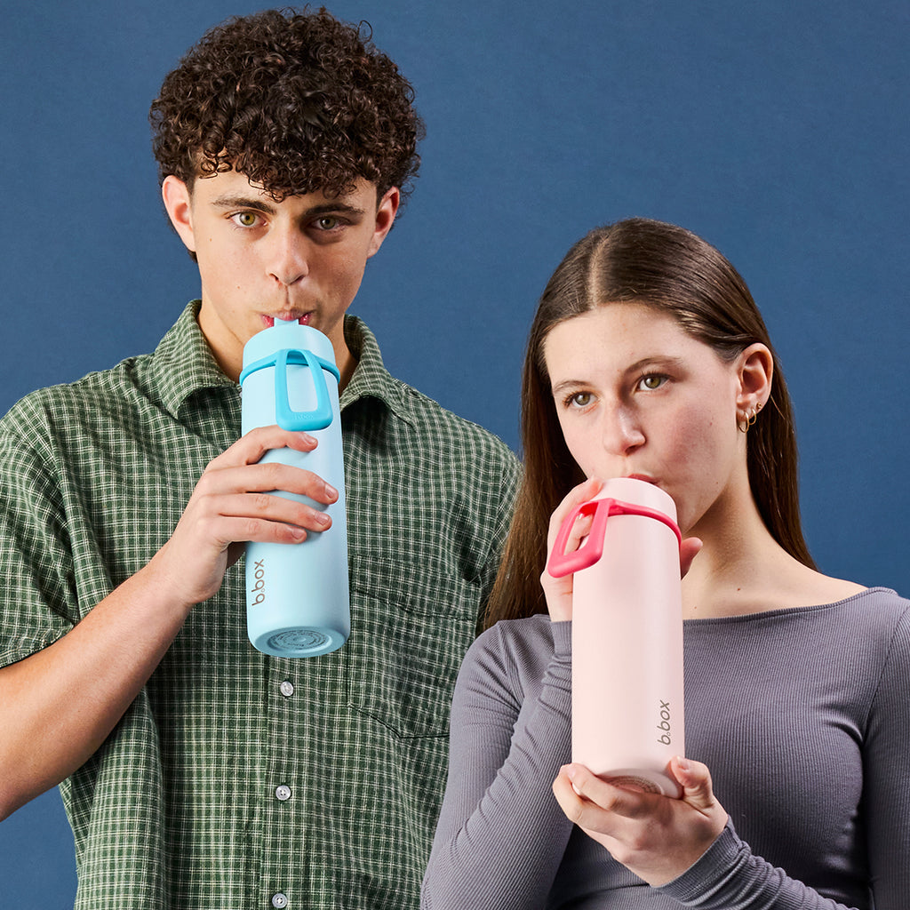 690 ml Isolierflasche mit Klappdeckel – Mitternachtsblau