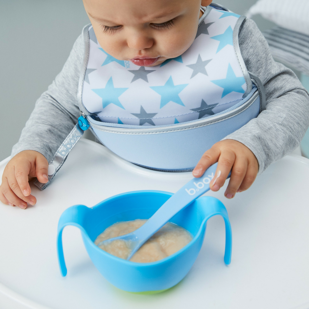 child with Bowl + straw - ocean breeze - b.box for kids