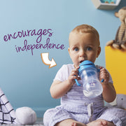 child with sippy cup - raspberry - b.box for kids